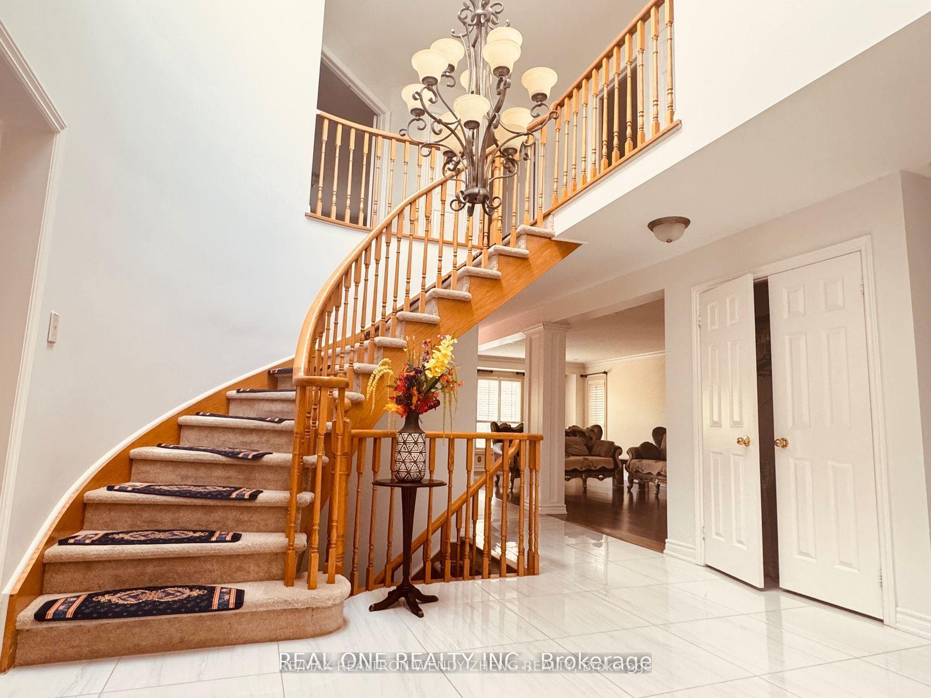 Photo 2 of 3 Elmsley Drive, Richmond Hill, Observatory — HOMEH