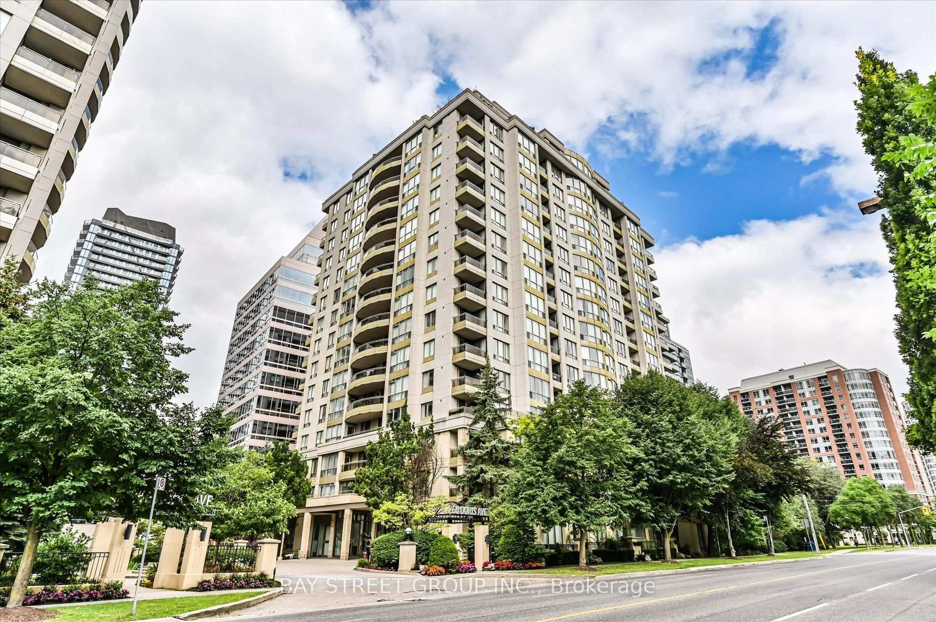 Photo 3 of Unit 1210, 260 Doris Avenue, North York, Willowdale East — HOMEH