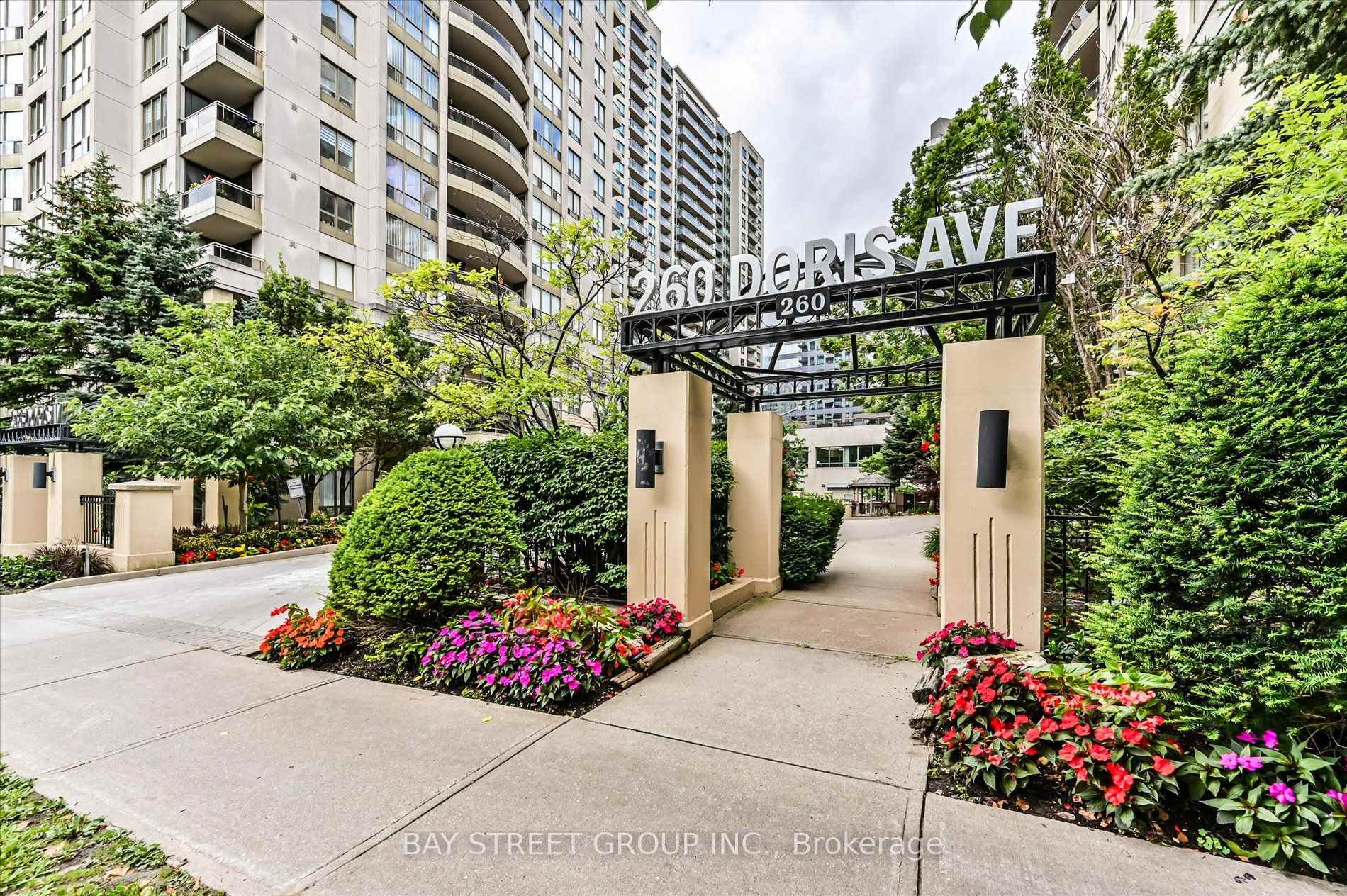 Photo 4 of Unit 1210, 260 Doris Avenue, North York, Willowdale East — HOMEH