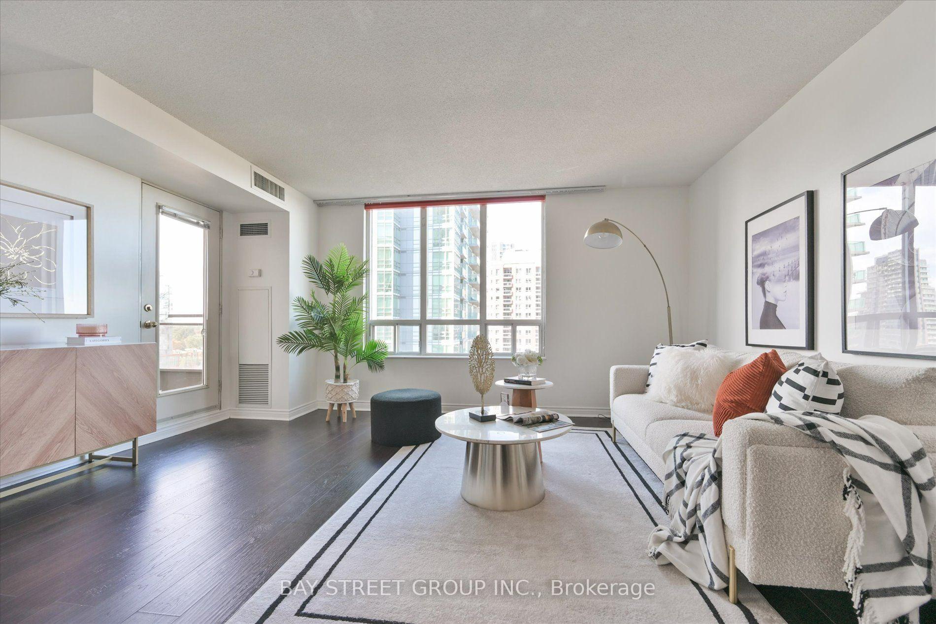 Photo 13 of Unit 1210, 260 Doris Avenue, North York, Willowdale East — HOMEH