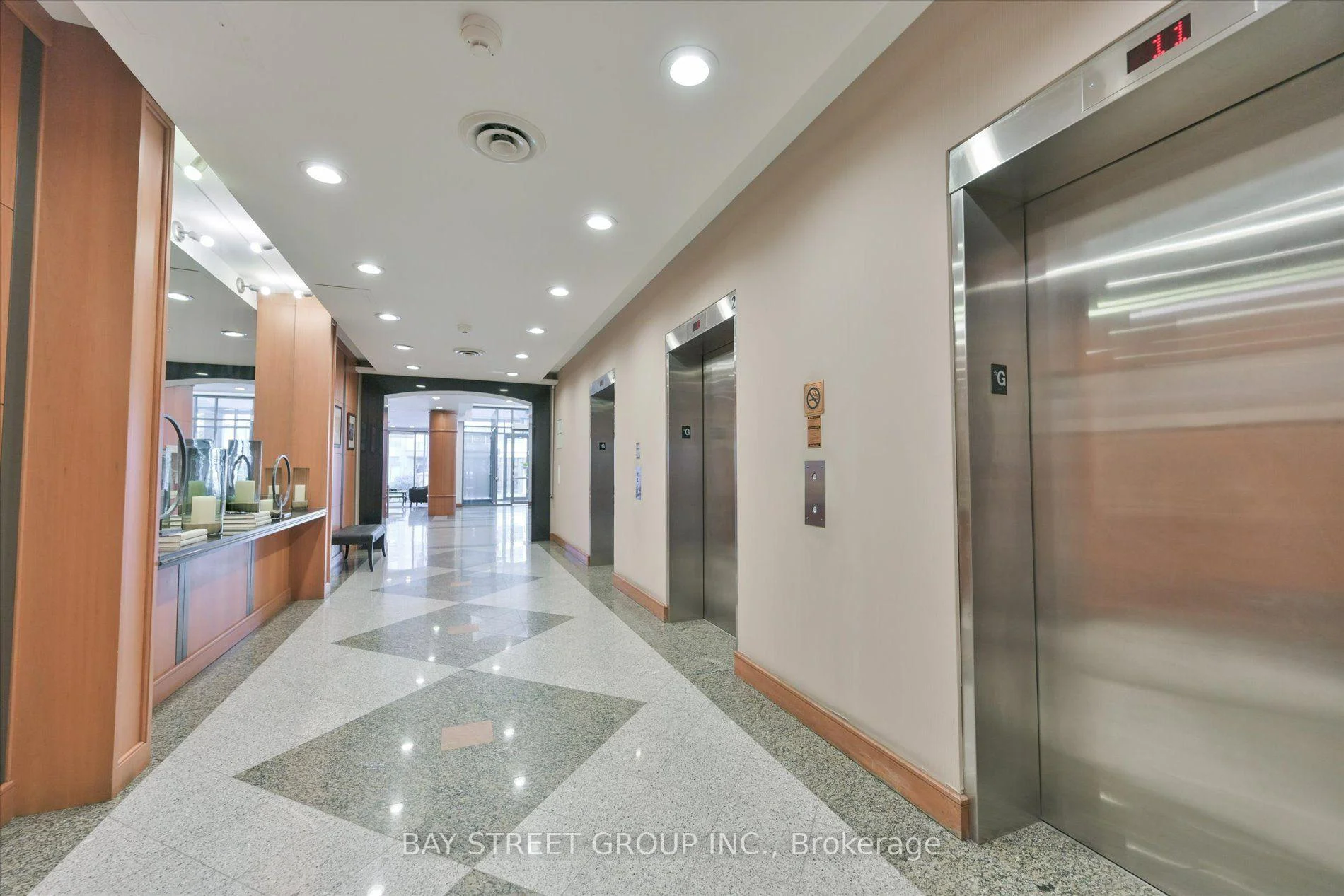Photo 8 of Unit 1210, 260 Doris Avenue, North York, Willowdale East — HOMEH
