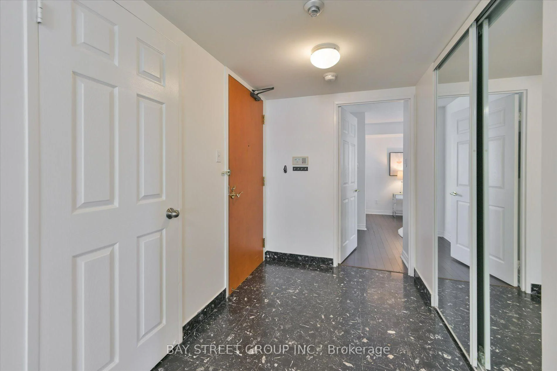 Photo 9 of Unit 1210, 260 Doris Avenue, North York, Willowdale East — HOMEH