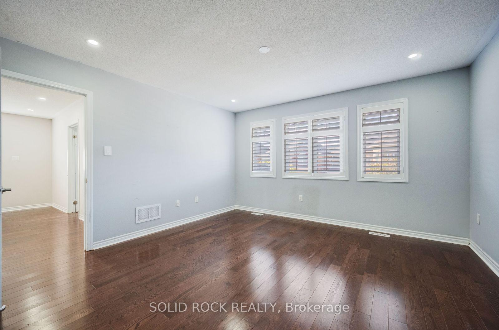 Photo 29 of 358 Laundon Terrace, Milton, Scott — HOMEH