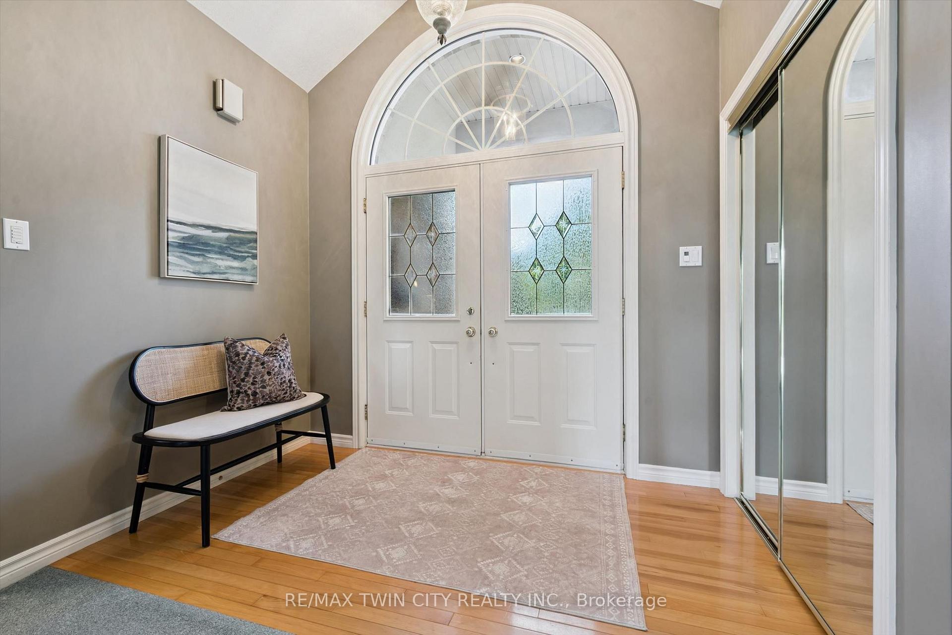 Photo 4 of 8 Chancellor Drive, Woolwich — HOMEH