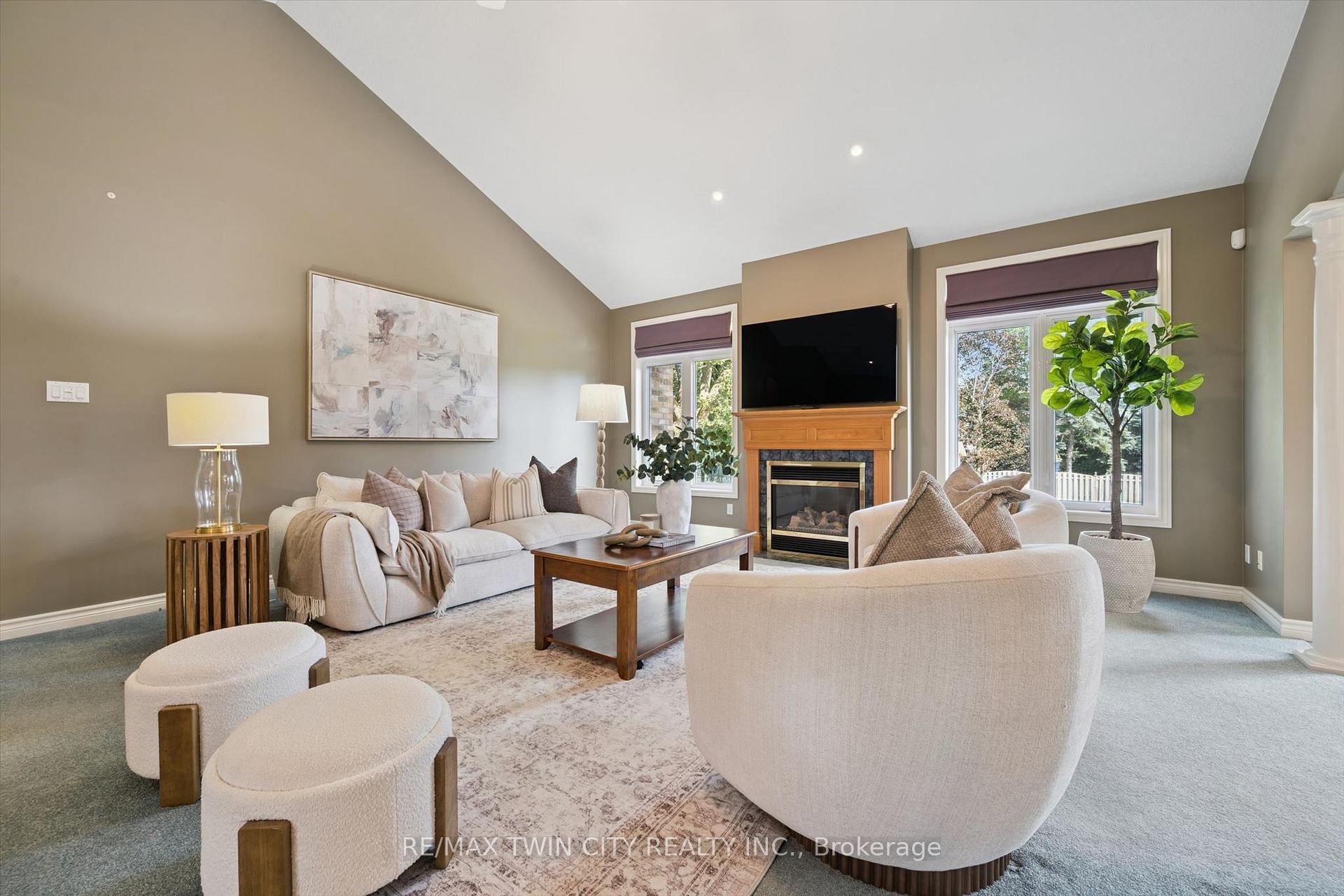 Photo 5 of 8 Chancellor Drive, Woolwich — HOMEH