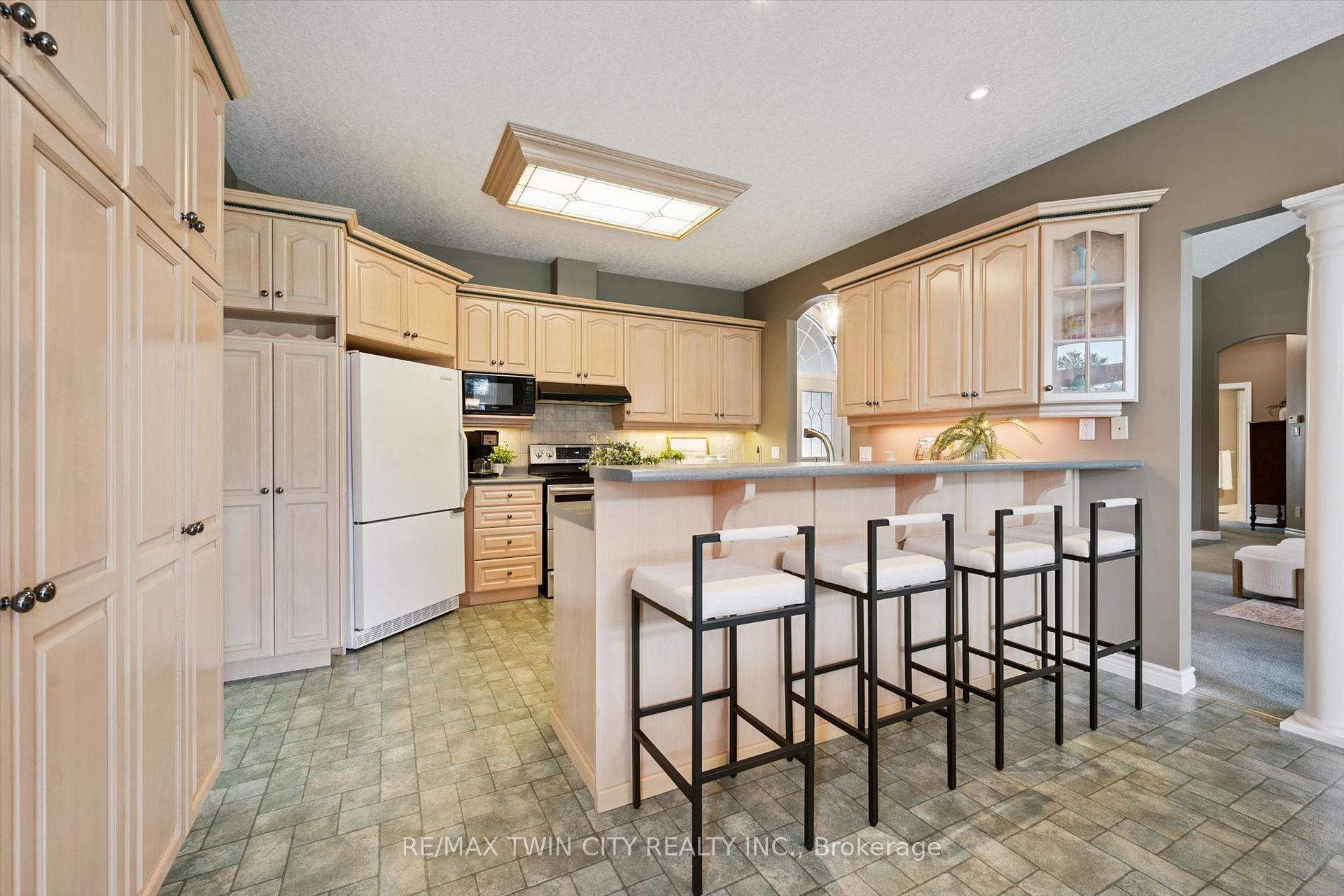 Photo 8 of 8 Chancellor Drive, Woolwich — HOMEH