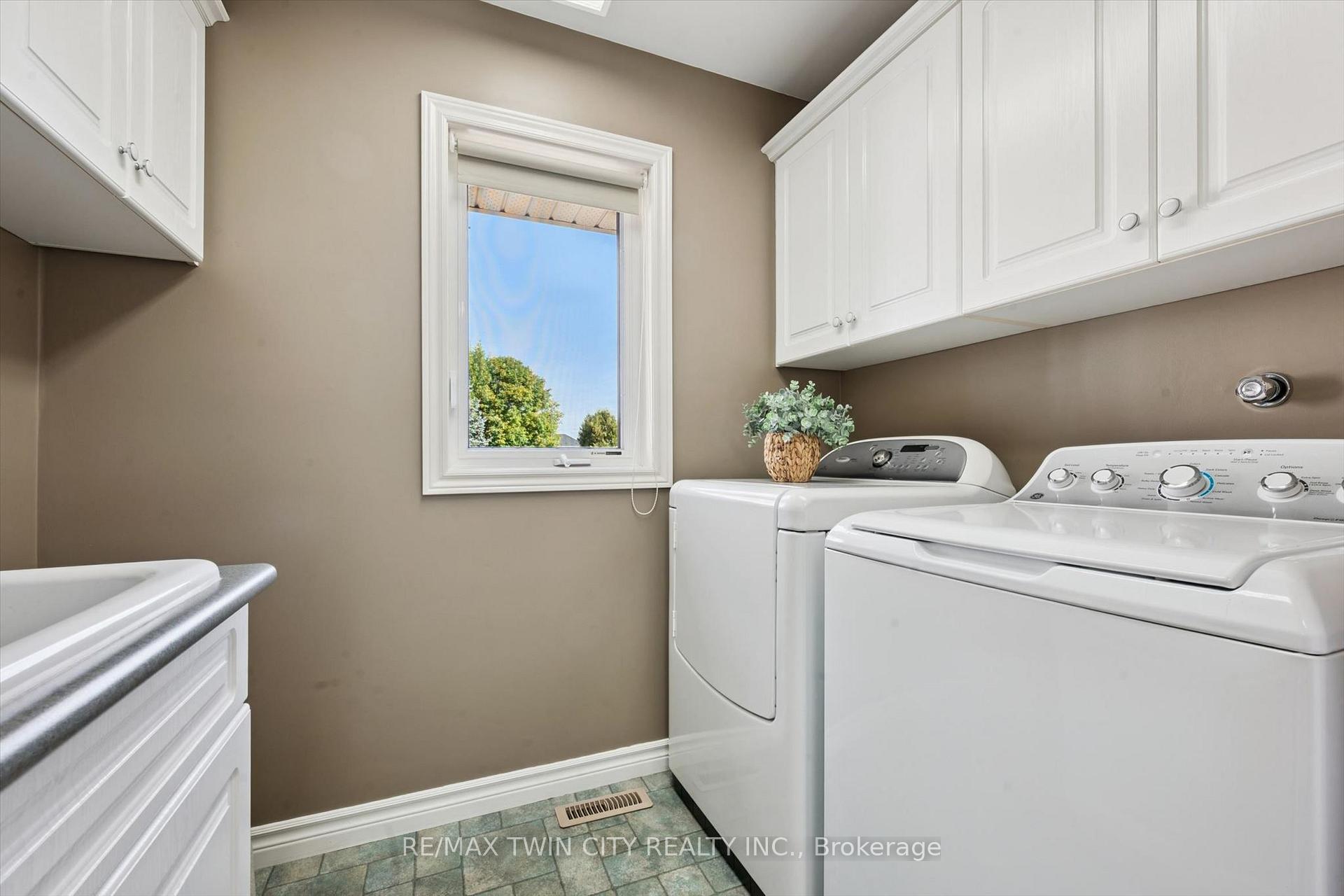 Photo 18 of 8 Chancellor Drive, Woolwich — HOMEH