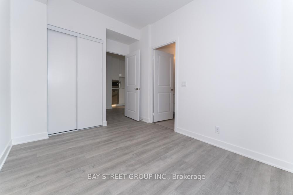 Photo 18 of Unit 1005 B, 50 Upper Mall Way, Vaughan, Brownridge — HOMEH