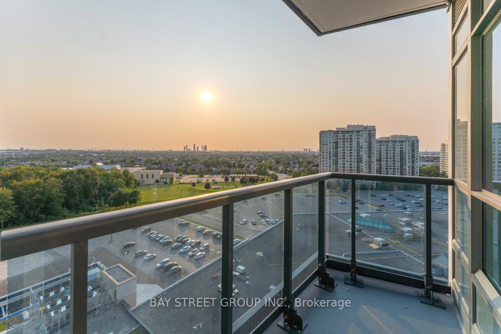 Photo 22 of Unit 1005 B, 50 Upper Mall Way, Vaughan, Brownridge — HOMEH