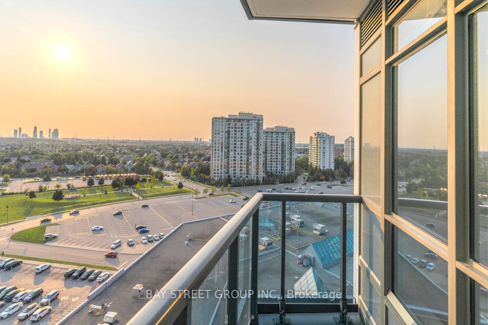 Photo 23 of Unit 1005 B, 50 Upper Mall Way, Vaughan, Brownridge — HOMEH