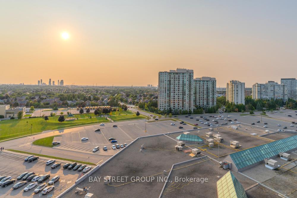 Photo 25 of Unit 1005 B, 50 Upper Mall Way, Vaughan, Brownridge — HOMEH