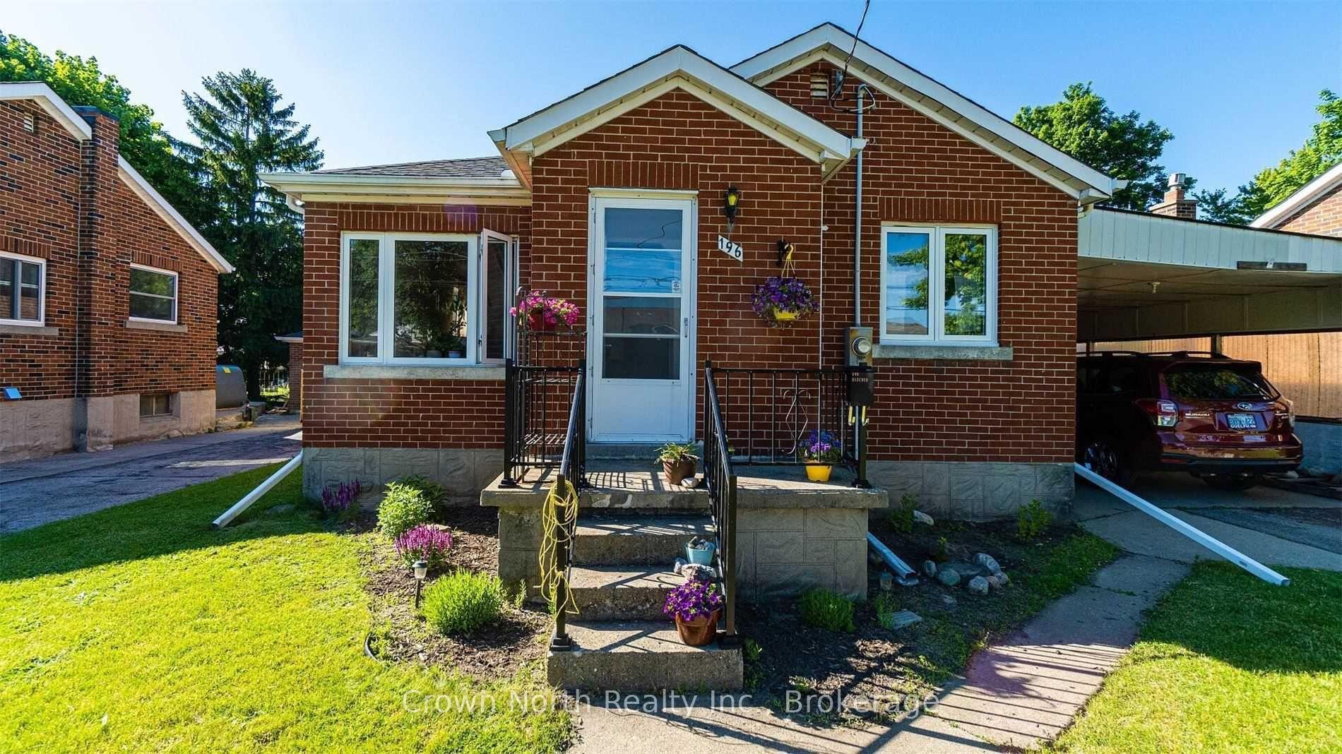 Photo 5 of 196 Blucher Street, Kitchener, Mount Hope Huron Park — HOMEH