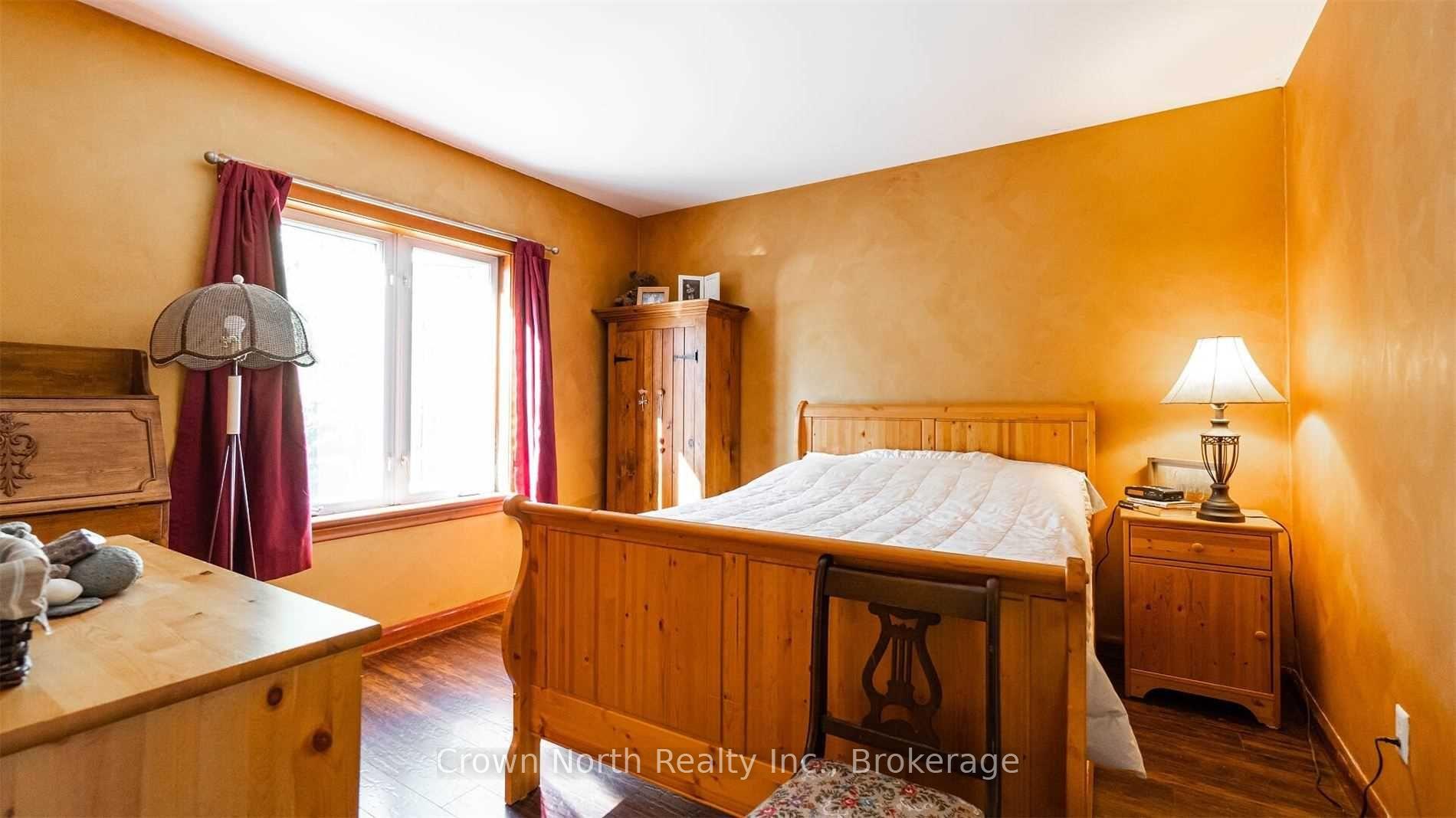 Photo 16 of 196 Blucher Street, Kitchener, Mount Hope Huron Park — HOMEH