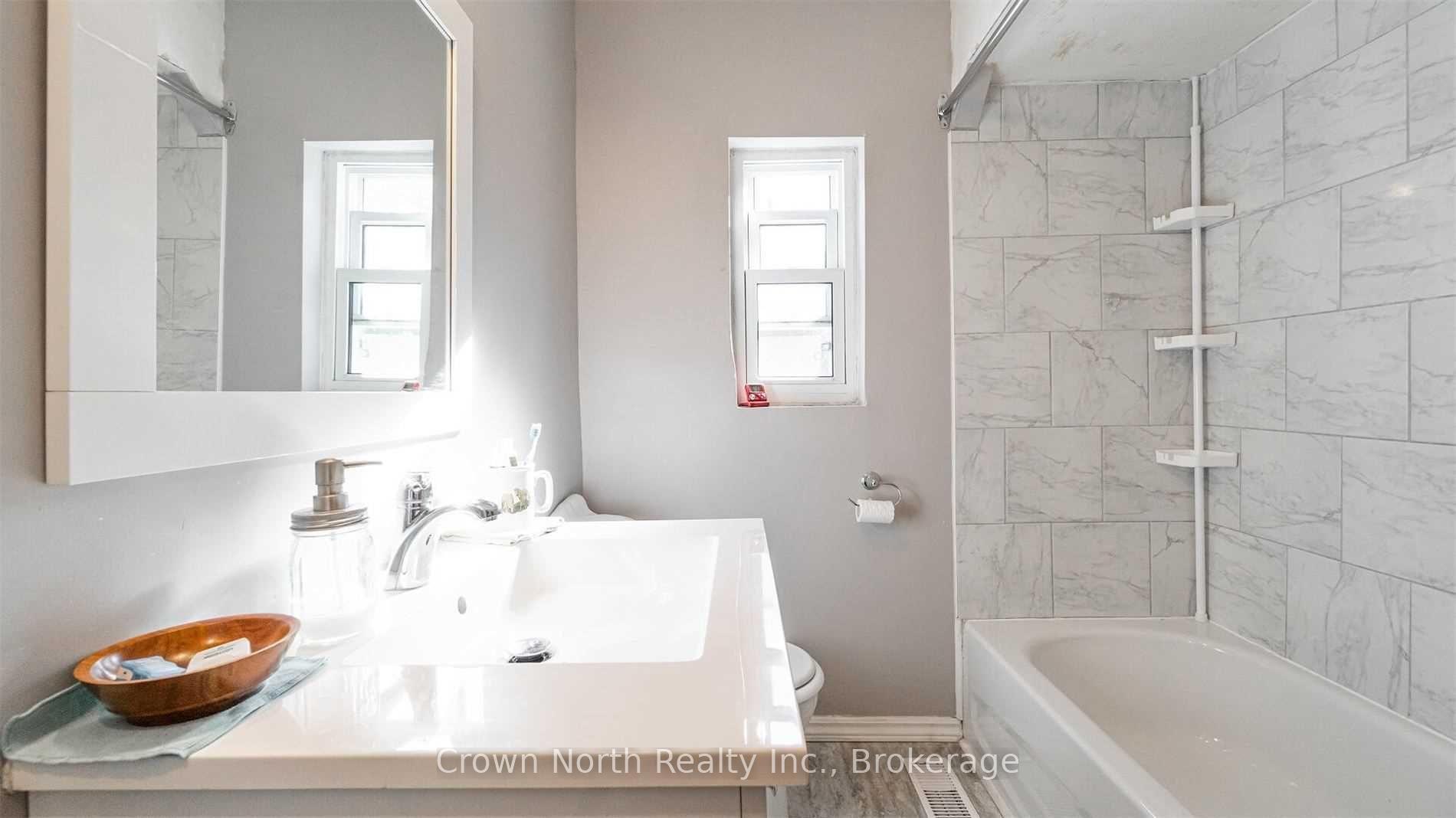 Photo 19 of 196 Blucher Street, Kitchener, Mount Hope Huron Park — HOMEH