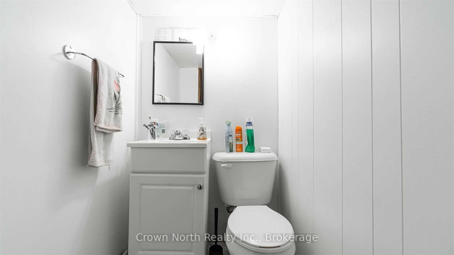 Photo 32 of 196 Blucher Street, Kitchener, Mount Hope Huron Park — HOMEH