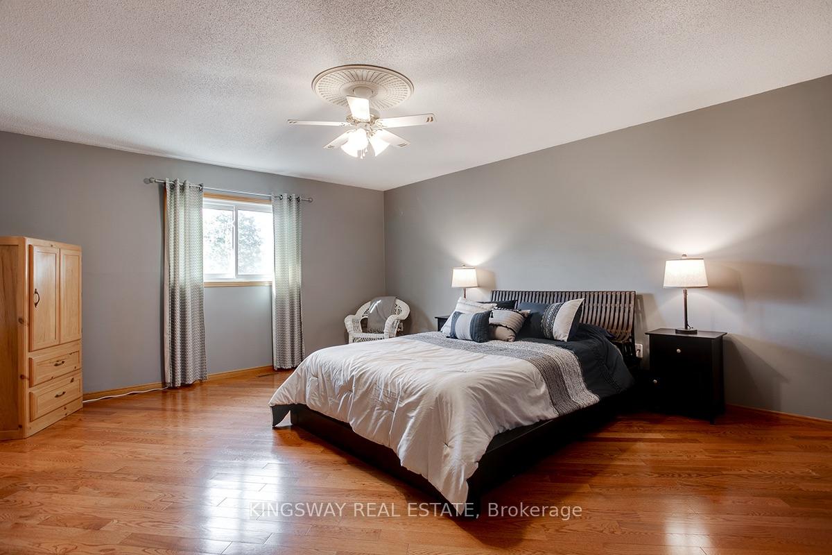 Photo 27 of 407 Glenashton Drive, Oakville, Wedgewood Creek — HOMEH