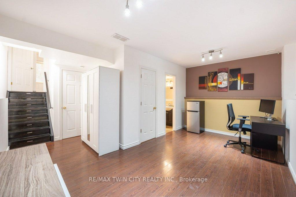 Photo 7 of Unit E33, 110 Activa Avenue, Kitchener, Larentian West — HOMEH