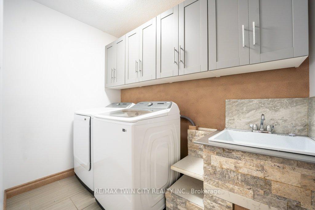 Photo 11 of Unit E33, 110 Activa Avenue, Kitchener, Larentian West — HOMEH