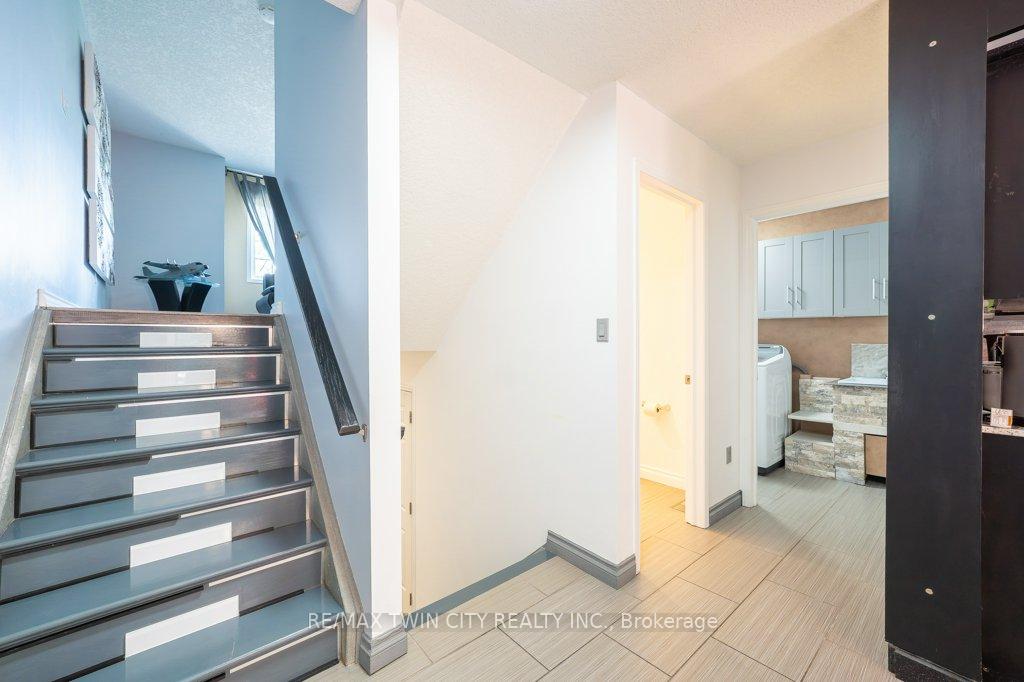 Photo 18 of Unit E33, 110 Activa Avenue, Kitchener, Larentian West — HOMEH