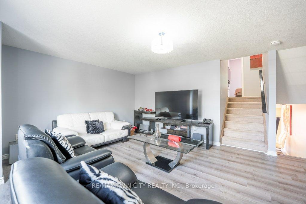 Photo 19 of Unit E33, 110 Activa Avenue, Kitchener, Larentian West — HOMEH