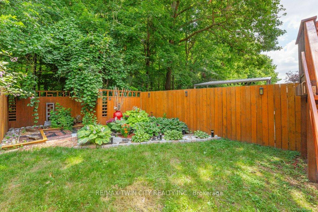 Photo 30 of Unit E33, 110 Activa Avenue, Kitchener, Larentian West — HOMEH