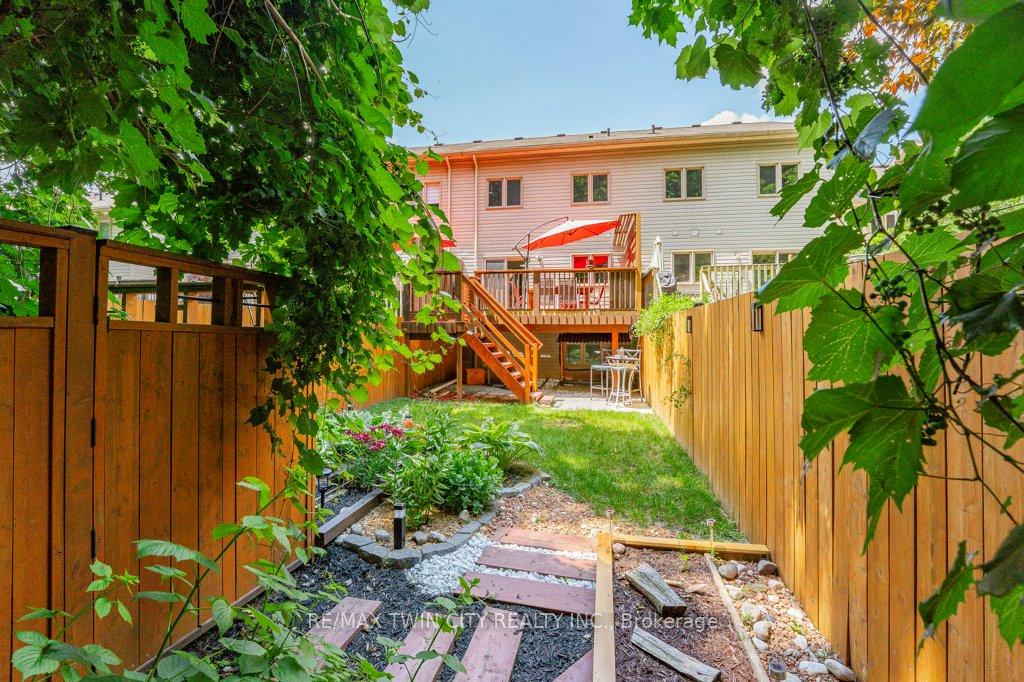 Photo 31 of Unit E33, 110 Activa Avenue, Kitchener, Larentian West — HOMEH