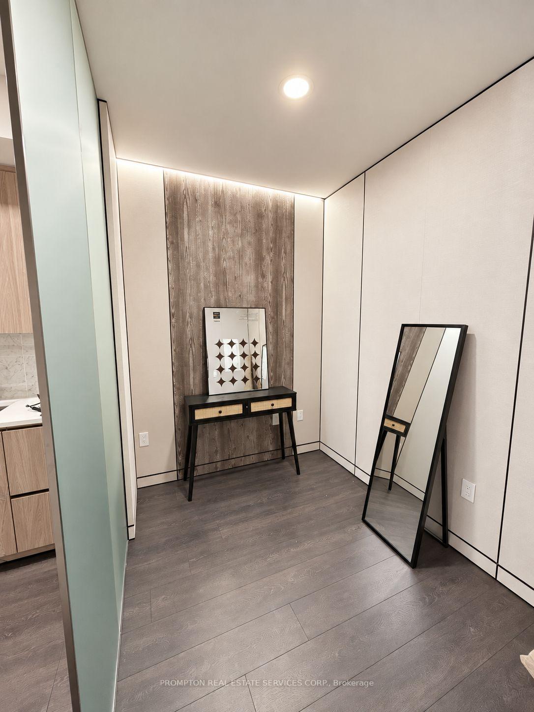 Photo 8 of Unit 907, 85 McMahon Drive, North York, Bayview Village — HOMEH