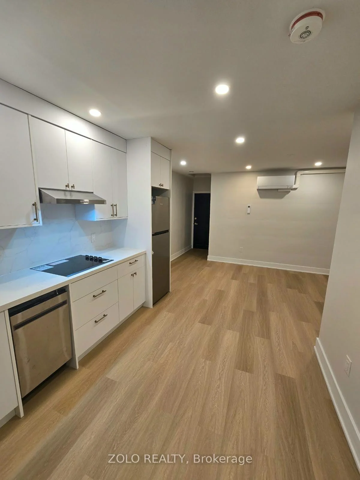 Photo 3 of Unit #2, 3525 Bathurst Street N, Toronto, Bedford Park-Nortown — HOMEH
