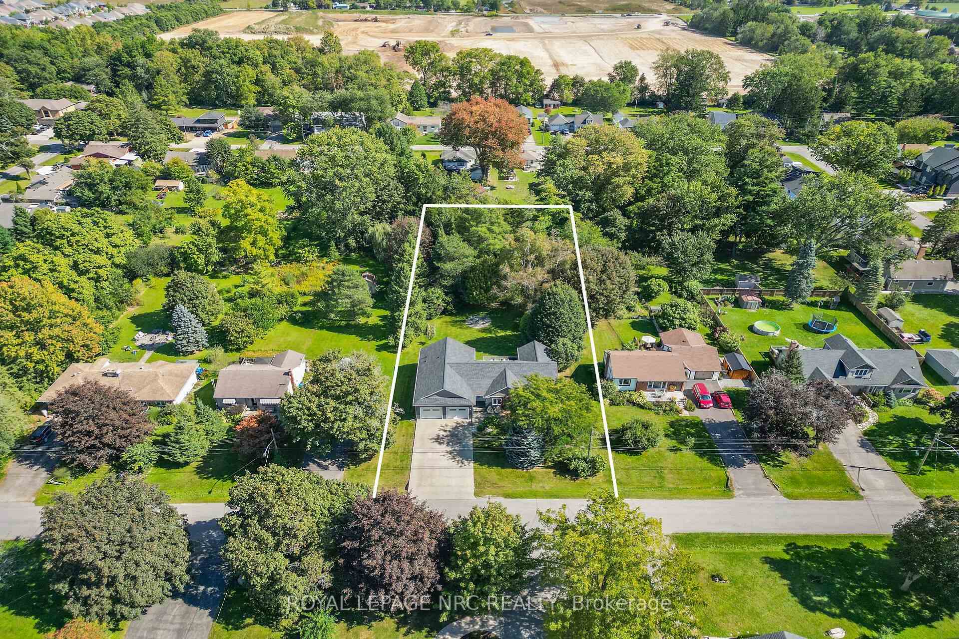 Photo 3 of 22 Crerar Avenue, Welland, N. Welland — HOMEH