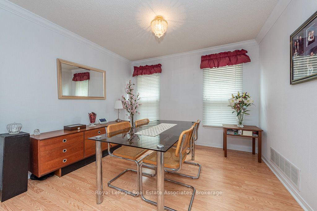 Photo 7 of 4 Nuttall Street, Brampton, Westgate — HOMEH