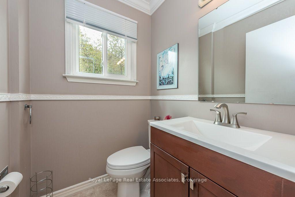 Photo 15 of 4 Nuttall Street, Brampton, Westgate — HOMEH