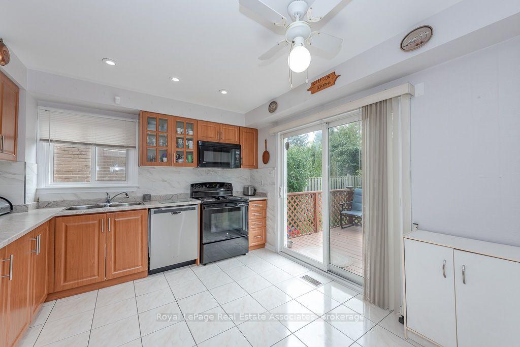 Photo 17 of 4 Nuttall Street, Brampton, Westgate — HOMEH