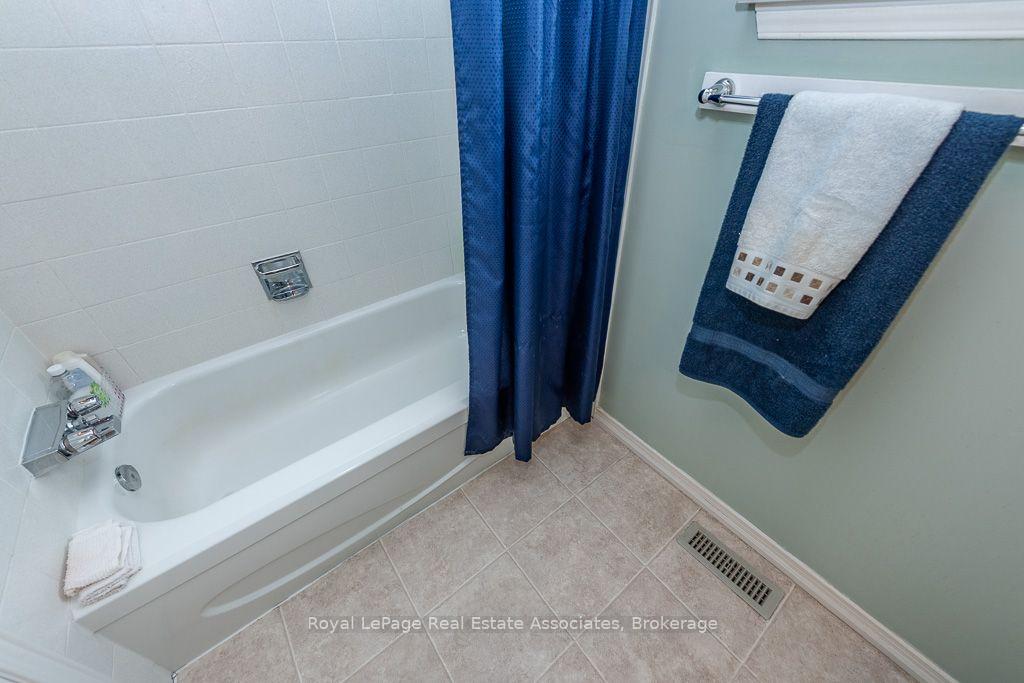 Photo 25 of 4 Nuttall Street, Brampton, Westgate — HOMEH