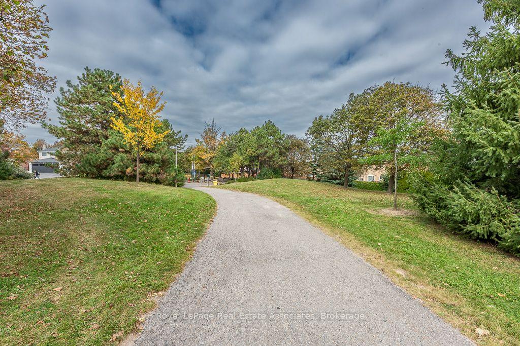 Photo 36 of 4 Nuttall Street, Brampton, Westgate — HOMEH