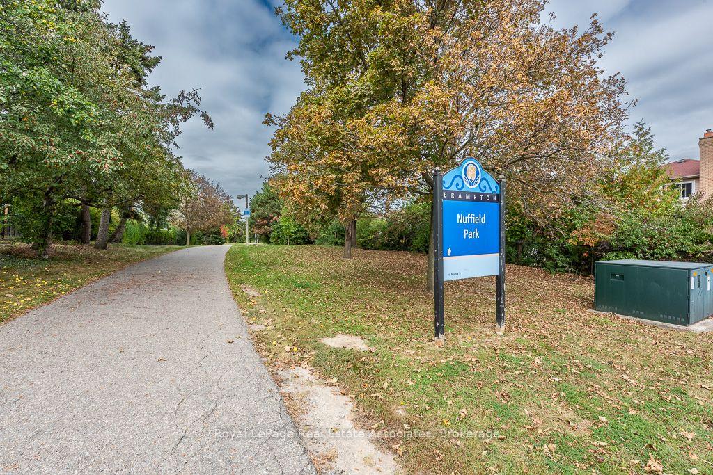 Photo 37 of 4 Nuttall Street, Brampton, Westgate — HOMEH