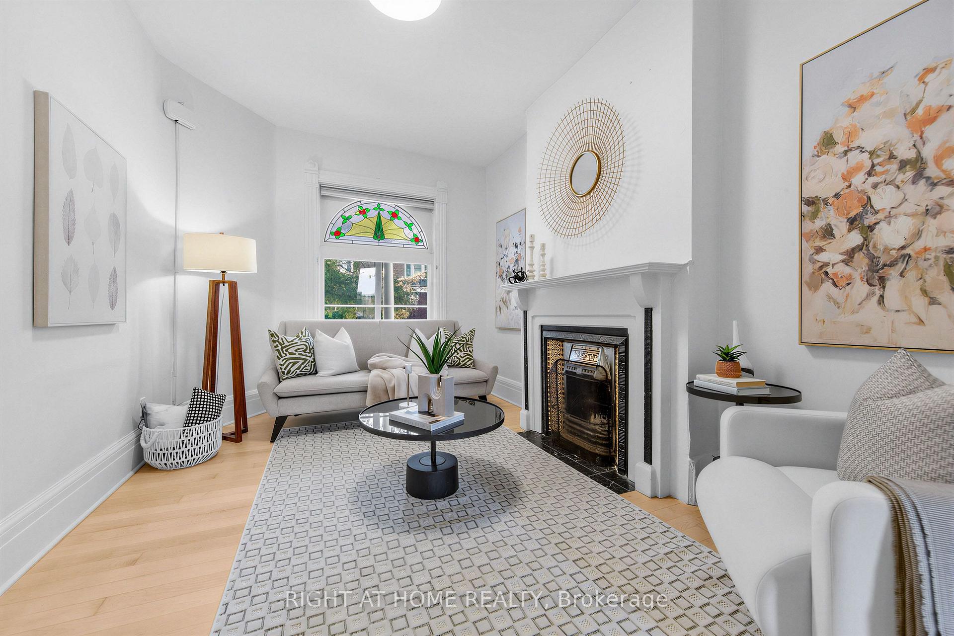 Photo 4 of 117 Concord Avenue, Toronto, Palmerston-Little Italy — HOMEH
