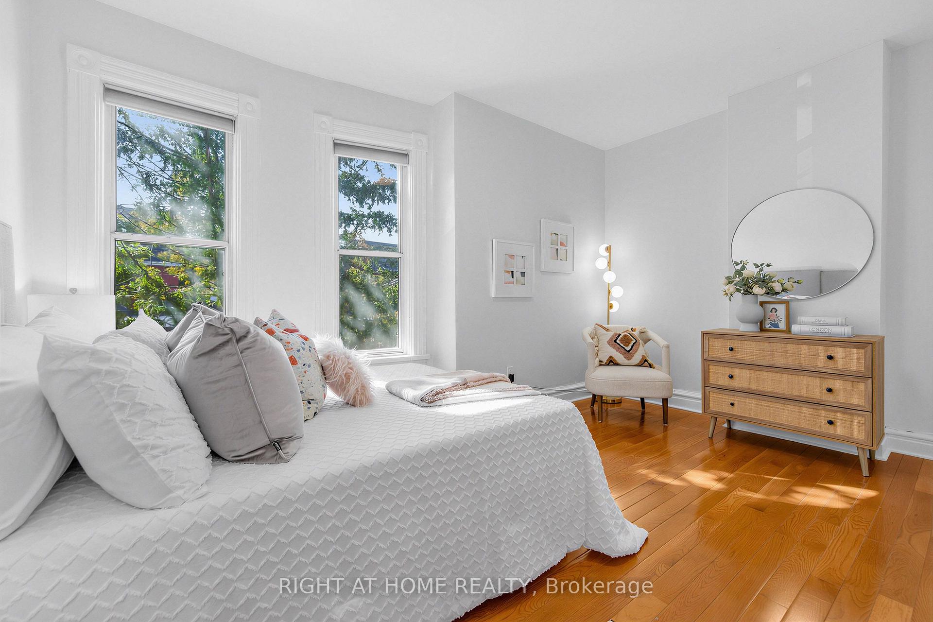 Photo 17 of 117 Concord Avenue, Toronto, Palmerston-Little Italy — HOMEH