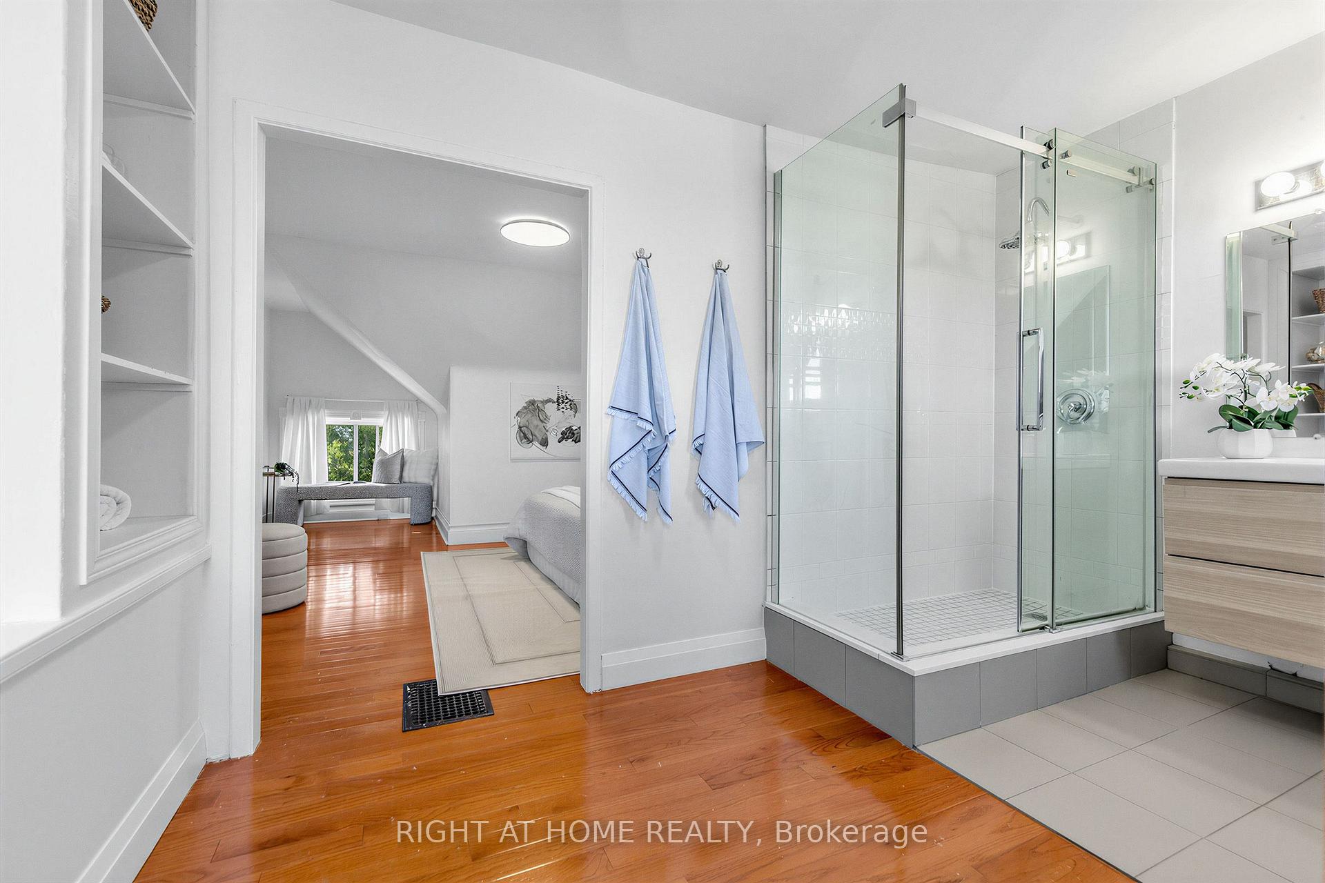 Photo 20 of 117 Concord Avenue, Toronto, Palmerston-Little Italy — HOMEH