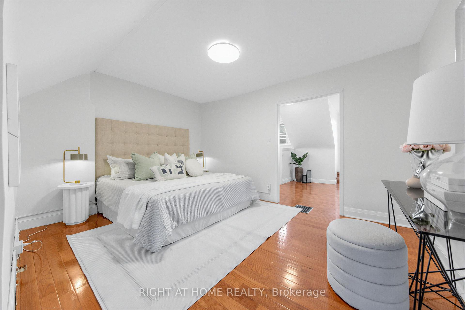 Photo 22 of 117 Concord Avenue, Toronto, Palmerston-Little Italy — HOMEH