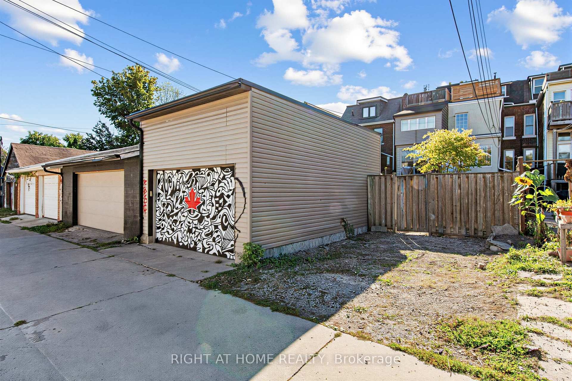Photo 35 of 117 Concord Avenue, Toronto, Palmerston-Little Italy — HOMEH