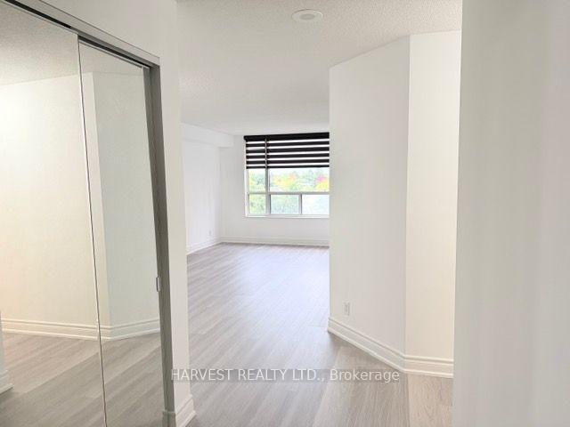 Photo 3 of Unit 710, 100 Upper Madison Avenue, North York, Lansing-Westgate — HOMEH