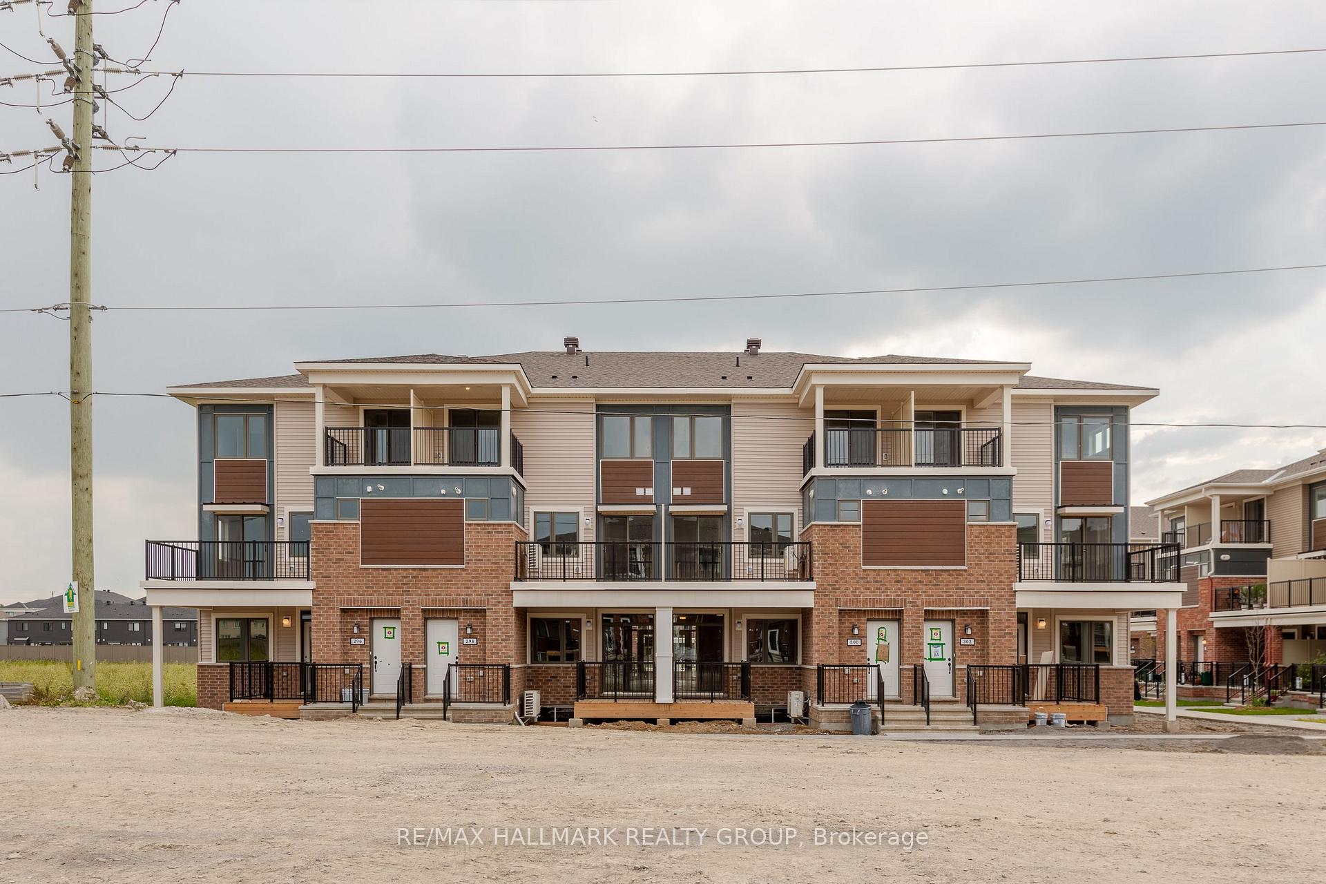 Photo 1 of 300 Zenith Private, Ottawa, Barrhaven - Half Moon Bay — HOMEH