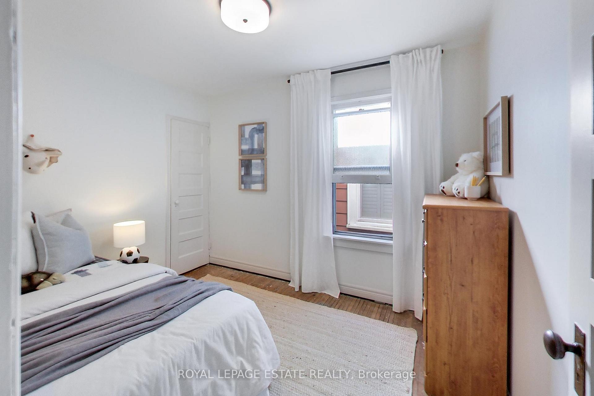 Photo 13 of 20 Stephenson Avenue, Toronto, East End-Danforth — HOMEH