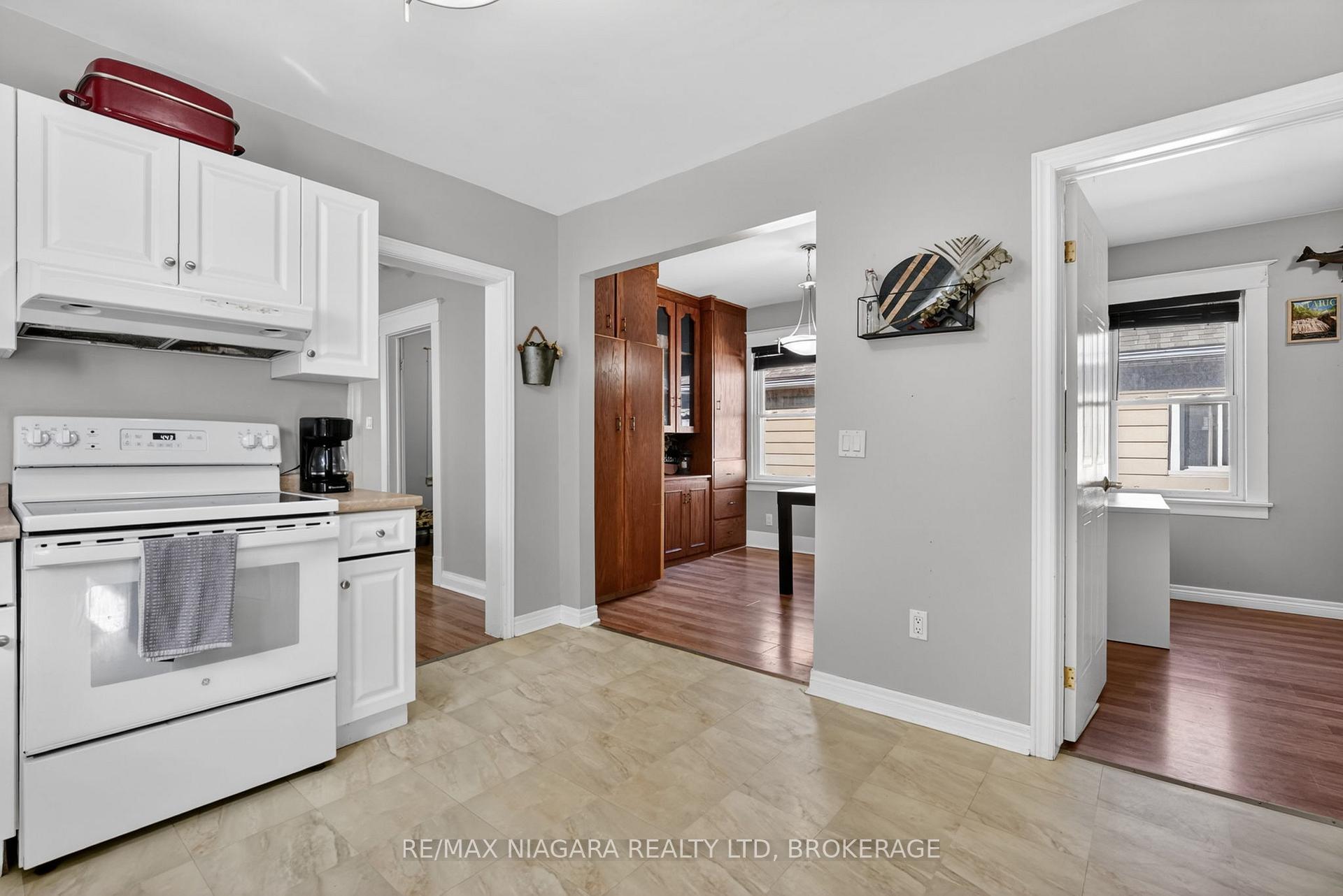 Photo 7 of 214 Niagara Street, St. Catharines, Facer — HOMEH
