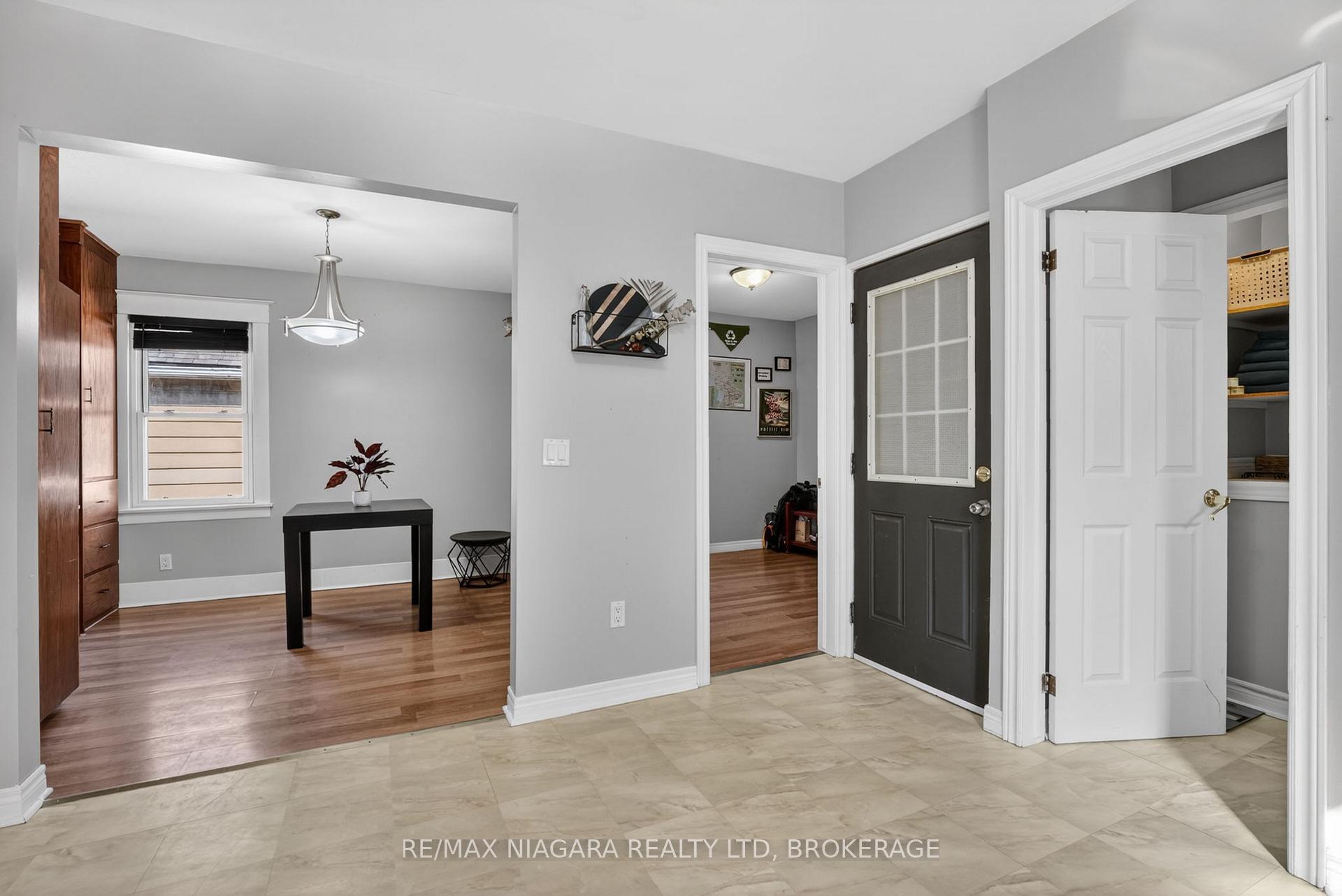 Photo 12 of 214 Niagara Street, St. Catharines, Facer — HOMEH