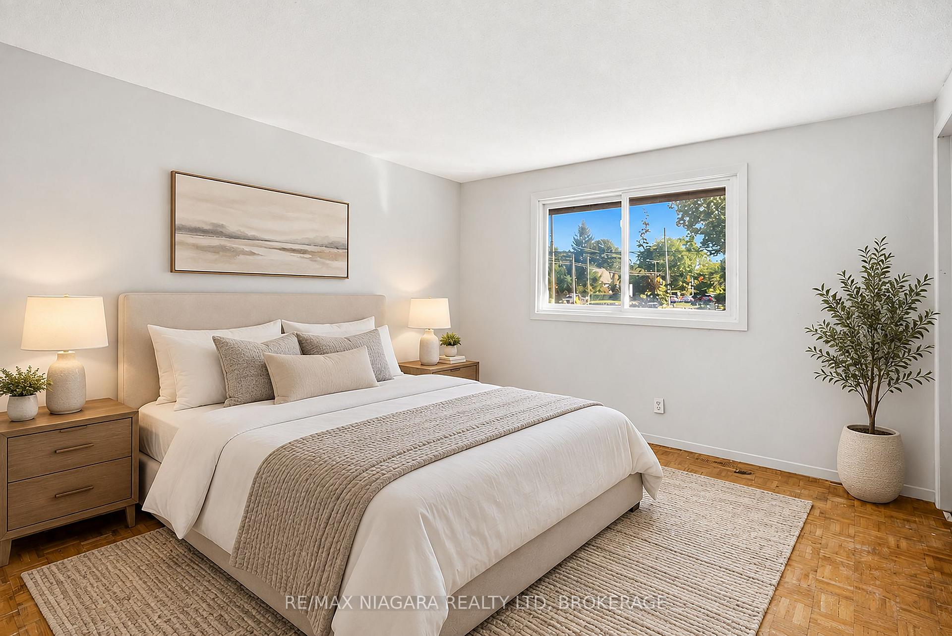 Photo 20 of 6916 Dolphin Street, Niagara Falls, Morrison — HOMEH