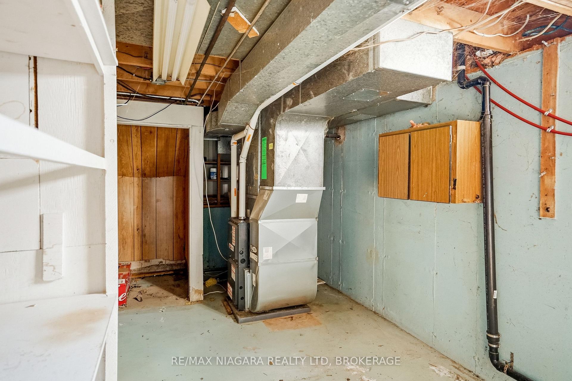Photo 35 of 6916 Dolphin Street, Niagara Falls, Morrison — HOMEH