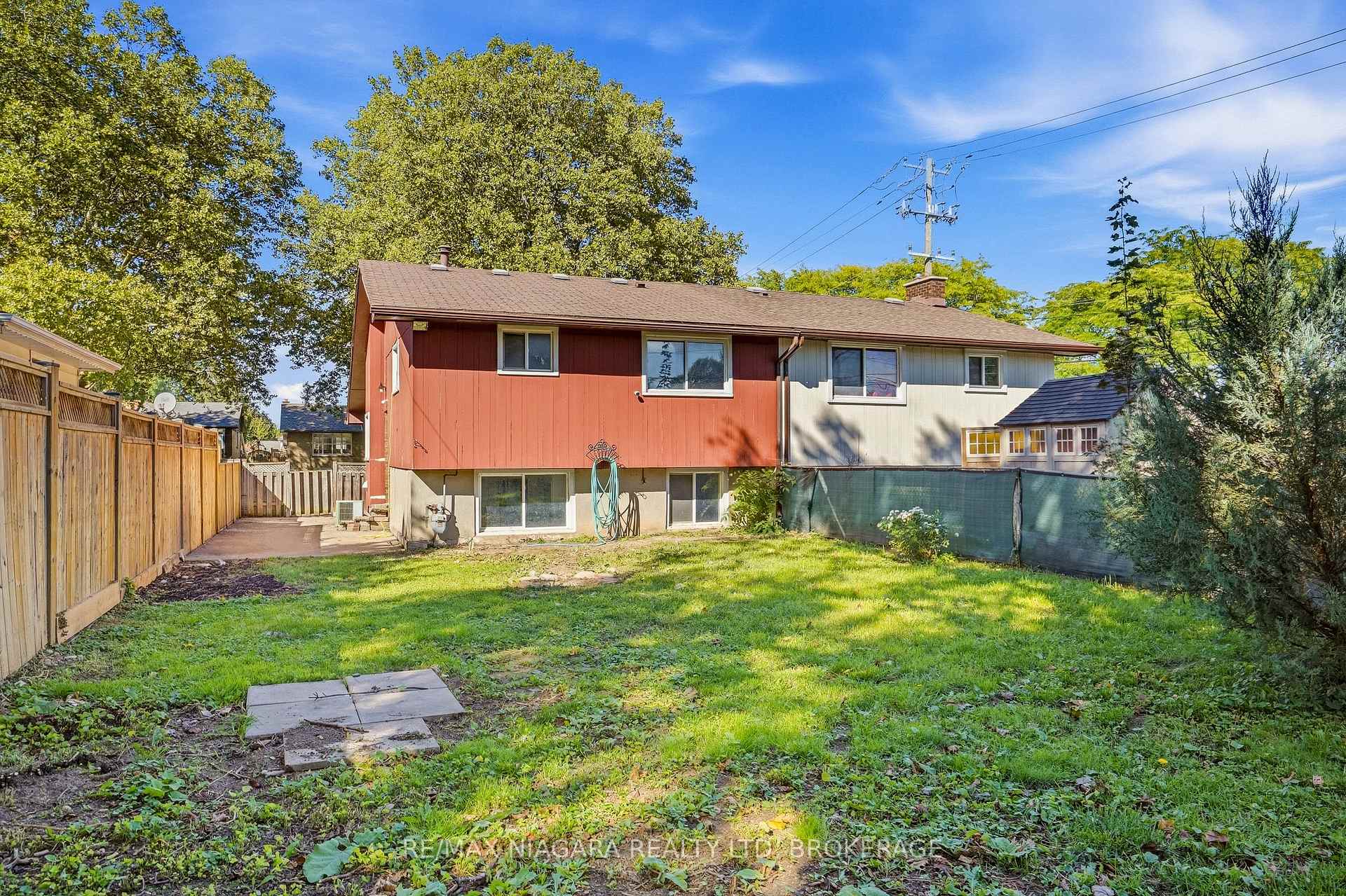 Photo 40 of 6916 Dolphin Street, Niagara Falls, Morrison — HOMEH