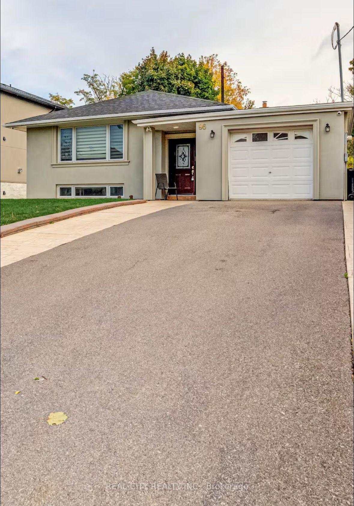 Front of Unit Main, 96 Wyndcliff Crescent