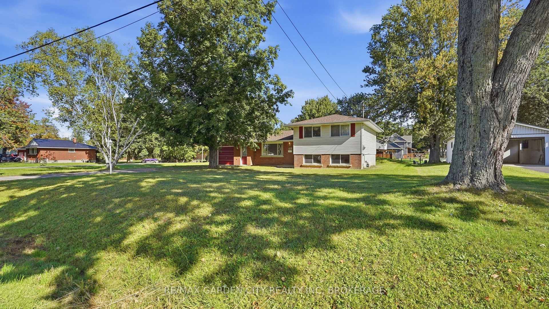 Photo 4 of 125 Inman Road, Haldimand, Dunnville — HOMEH